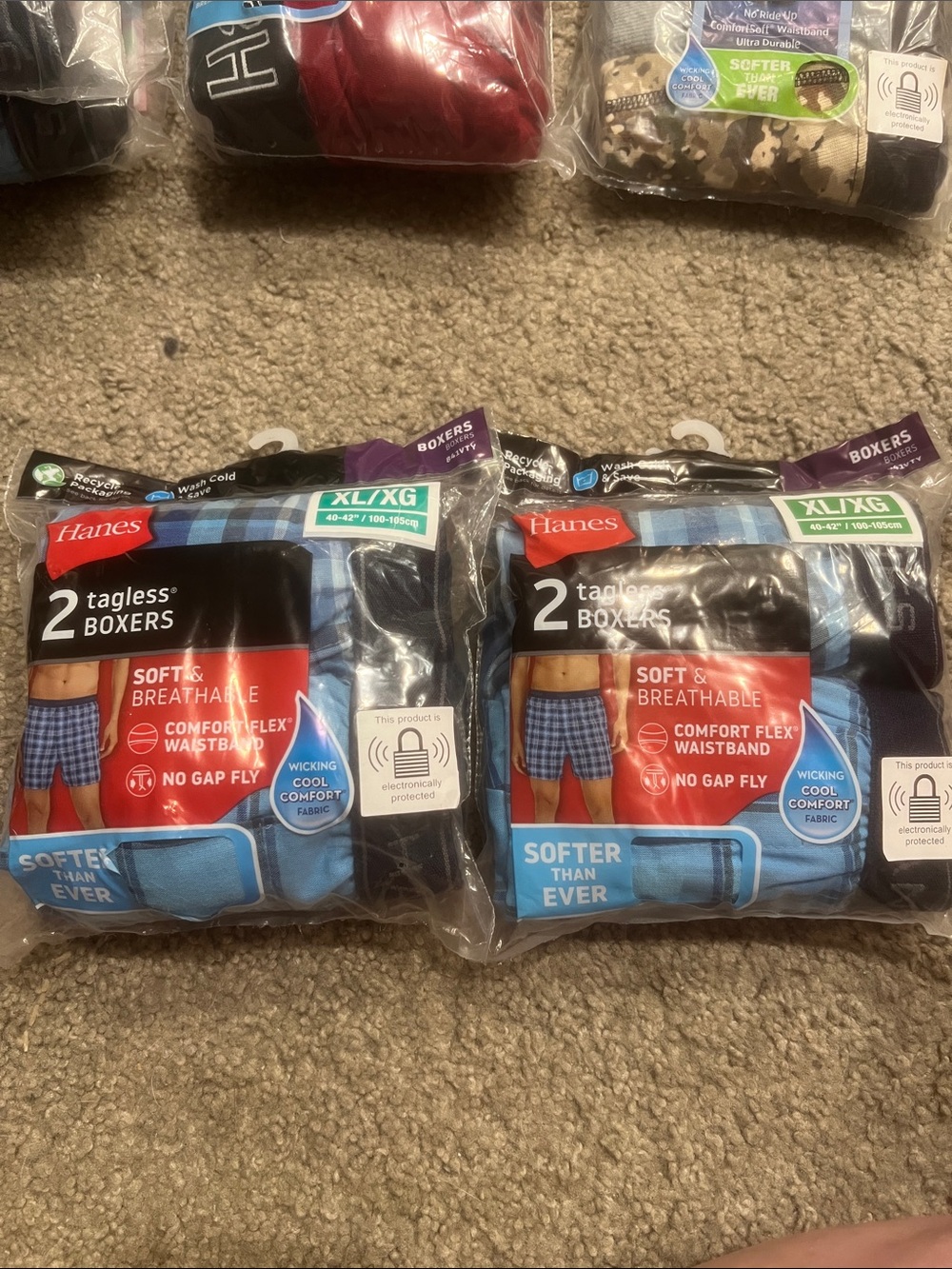 Hanes Men’s Tagless Boxer 2-Pack in Light Blue and Black Packaging